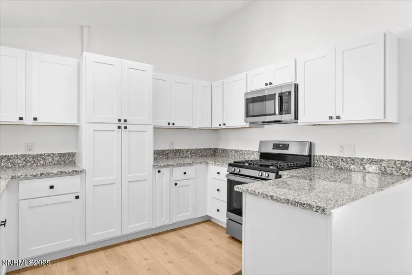 140 Sugar Hill, Sun Valley, Nevada 89433, 4 Bedrooms Bedrooms, ,2 BathroomsBathrooms,Residential,Residential,Sugar Hill,250058550