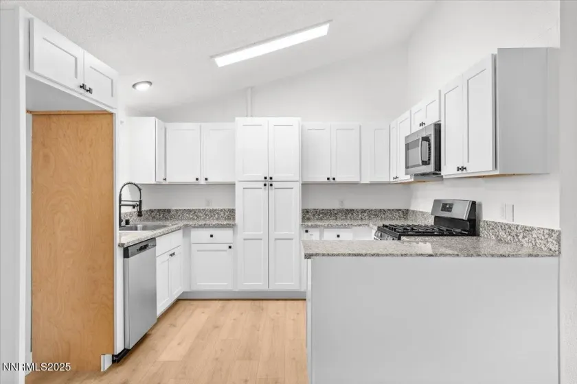 140 Sugar Hill, Sun Valley, Nevada 89433, 4 Bedrooms Bedrooms, ,2 BathroomsBathrooms,Residential,Residential,Sugar Hill,250058550