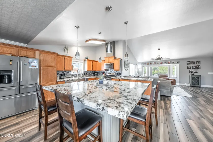 65 Eclipse, Sparks, Nevada 89441, 3 Bedrooms Bedrooms, ,3 BathroomsBathrooms,Residential,Residential,Eclipse,250050374