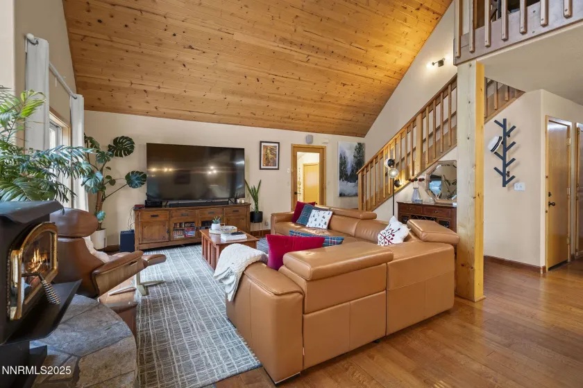 7685 Kingswood, Tahoe Vista, California 96143, 3 Bedrooms Bedrooms, ,2 BathroomsBathrooms,Residential,Residential,Kingswood,250058564