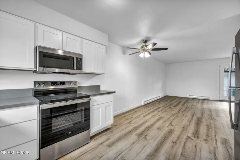 385 Smithridge, Reno, Nevada 89502, 2 Bedrooms Bedrooms, ,2 BathroomsBathrooms,Residential,Residential,Smithridge,250058565