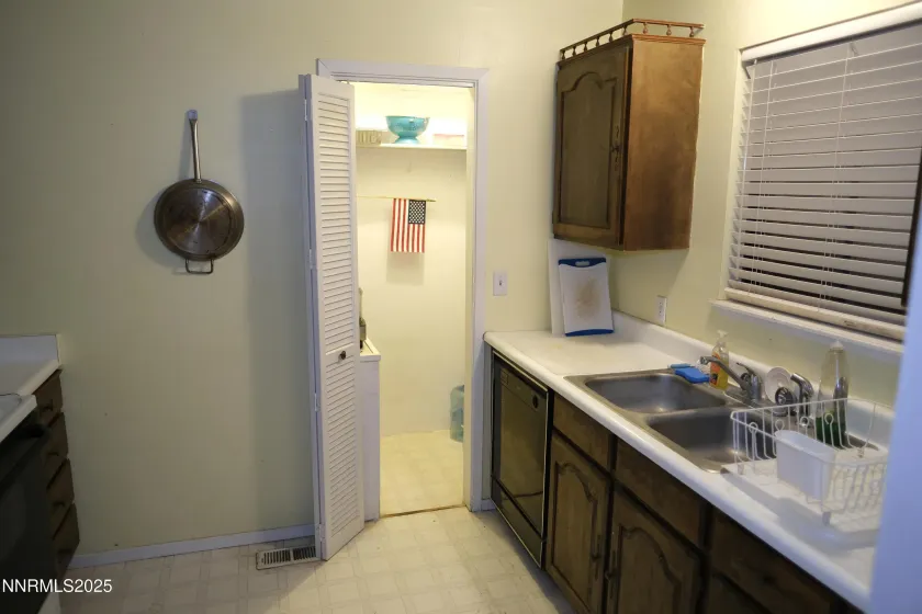 461 Debbie, Walker Lake, Nevada 89415, 2 Bedrooms Bedrooms, ,2 BathroomsBathrooms,Residential,Residential,Debbie,250050885