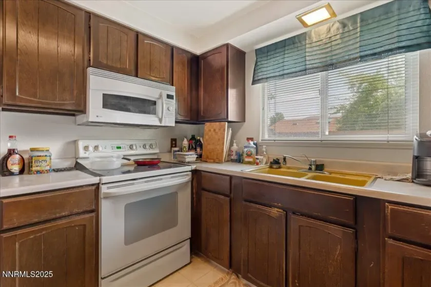 3309 Hickory, Carson City, Nevada 89701, 3 Bedrooms Bedrooms, ,2 BathroomsBathrooms,Residential,Residential,Hickory,250055351