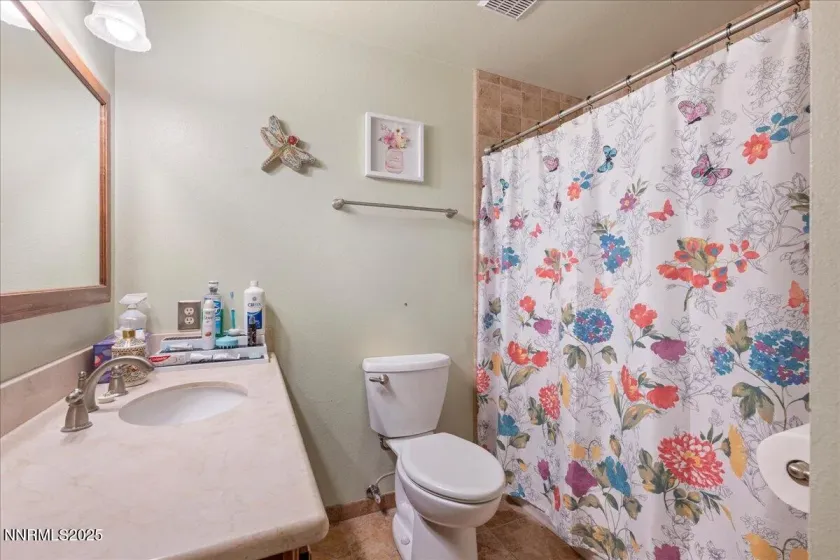 3309 Hickory, Carson City, Nevada 89701, 3 Bedrooms Bedrooms, ,2 BathroomsBathrooms,Residential,Residential,Hickory,250055351