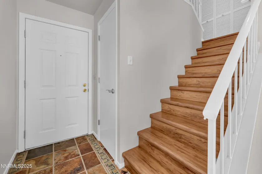 4301 Loreto, Reno, Nevada 89502, 2 Bedrooms Bedrooms, ,3 BathroomsBathrooms,Residential,Residential,Loreto,250058571