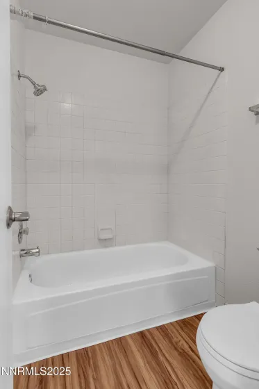 4301 Loreto, Reno, Nevada 89502, 2 Bedrooms Bedrooms, ,3 BathroomsBathrooms,Residential,Residential,Loreto,250058571