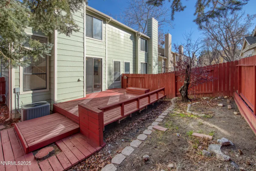 4301 Loreto, Reno, Nevada 89502, 2 Bedrooms Bedrooms, ,3 BathroomsBathrooms,Residential,Residential,Loreto,250058571