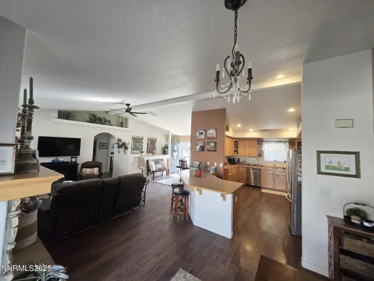 2880 Horseshoe, Fernley, Nevada 89408, 3 Bedrooms Bedrooms, ,2 BathroomsBathrooms,Residential,Residential,Horseshoe,250058574