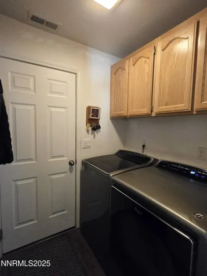 2880 Horseshoe, Fernley, Nevada 89408, 3 Bedrooms Bedrooms, ,2 BathroomsBathrooms,Residential,Residential,Horseshoe,250058574