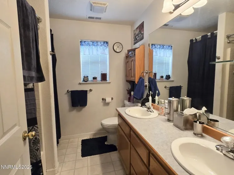 2880 Horseshoe, Fernley, Nevada 89408, 3 Bedrooms Bedrooms, ,2 BathroomsBathrooms,Residential,Residential,Horseshoe,250058574