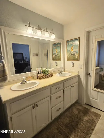 2880 Horseshoe, Fernley, Nevada 89408, 3 Bedrooms Bedrooms, ,2 BathroomsBathrooms,Residential,Residential,Horseshoe,250058574