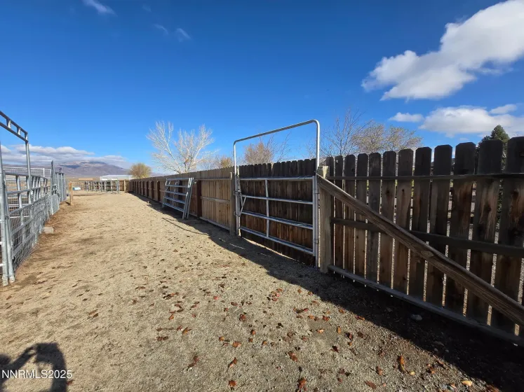 2880 Horseshoe, Fernley, Nevada 89408, 3 Bedrooms Bedrooms, ,2 BathroomsBathrooms,Residential,Residential,Horseshoe,250058574