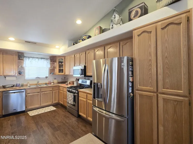 2880 Horseshoe, Fernley, Nevada 89408, 3 Bedrooms Bedrooms, ,2 BathroomsBathrooms,Residential,Residential,Horseshoe,250058574