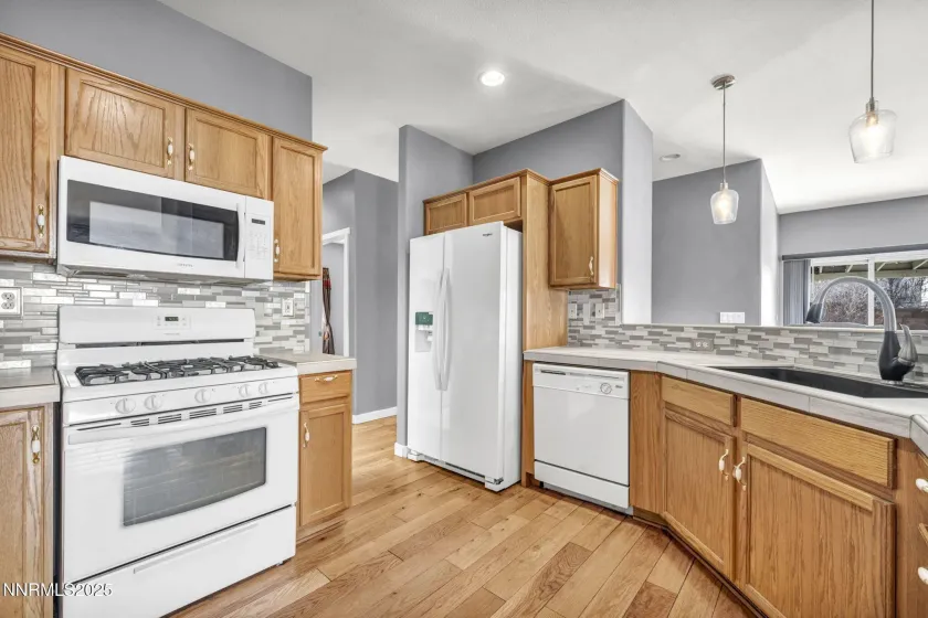 1031 Village Knoll, Sparks, Nevada 89436, 2 Bedrooms Bedrooms, ,2 BathroomsBathrooms,Residential,Residential,Village Knoll,250058575