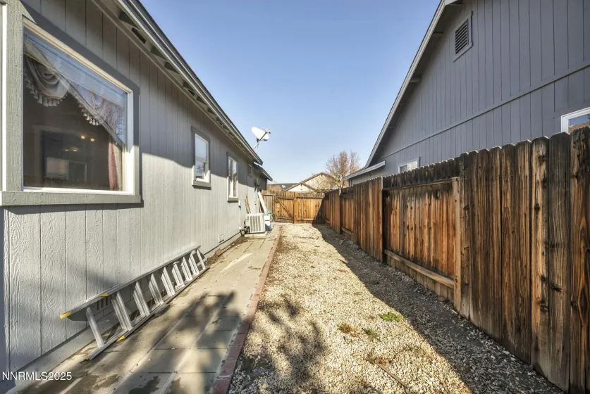 1031 Village Knoll, Sparks, Nevada 89436, 2 Bedrooms Bedrooms, ,2 BathroomsBathrooms,Residential,Residential,Village Knoll,250058575