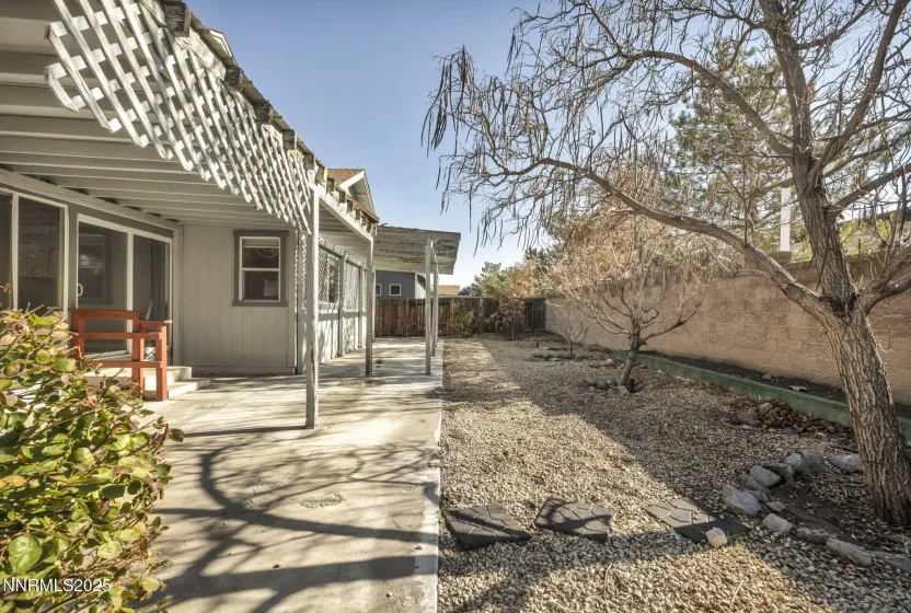 1031 Village Knoll, Sparks, Nevada 89436, 2 Bedrooms Bedrooms, ,2 BathroomsBathrooms,Residential,Residential,Village Knoll,250058575