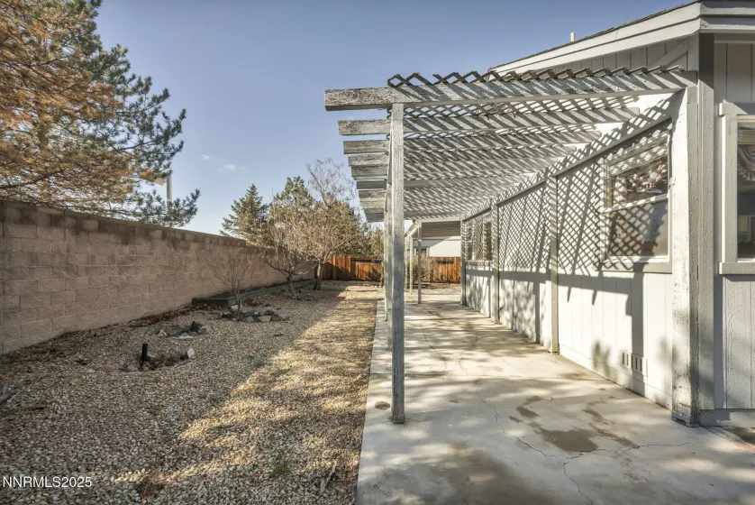 1031 Village Knoll, Sparks, Nevada 89436, 2 Bedrooms Bedrooms, ,2 BathroomsBathrooms,Residential,Residential,Village Knoll,250058575