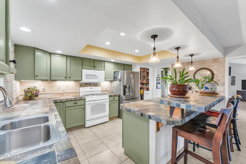 230 Sunlit, Spanish Springs, Nevada 89441, 3 Bedrooms Bedrooms, ,3 BathroomsBathrooms,Residential,Residential,Sunlit,250058587