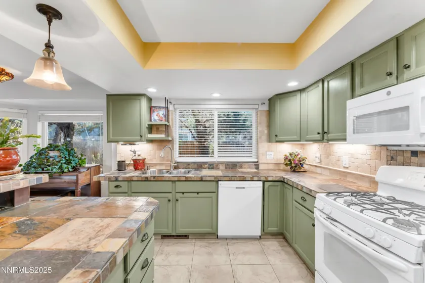 230 Sunlit, Spanish Springs, Nevada 89441, 3 Bedrooms Bedrooms, ,3 BathroomsBathrooms,Residential,Residential,Sunlit,250058587