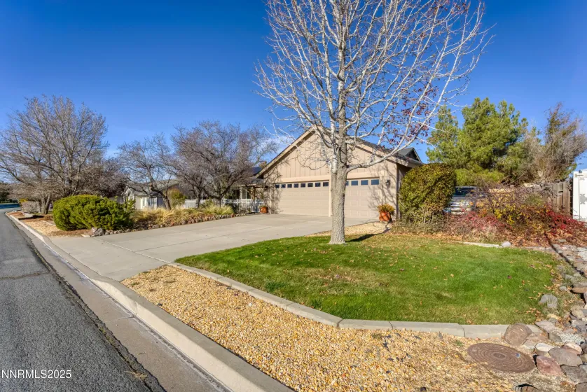 230 Sunlit, Spanish Springs, Nevada 89441, 3 Bedrooms Bedrooms, ,3 BathroomsBathrooms,Residential,Residential,Sunlit,250058587