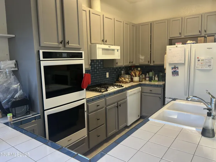 1310 Chichester, Gardnerville, Nevada 89410, 4 Bedrooms Bedrooms, ,2 BathroomsBathrooms,Residential,Residential,Chichester,250058588