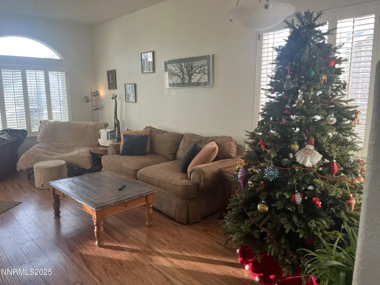 1310 Chichester, Gardnerville, Nevada 89410, 4 Bedrooms Bedrooms, ,2 BathroomsBathrooms,Residential,Residential,Chichester,250058588