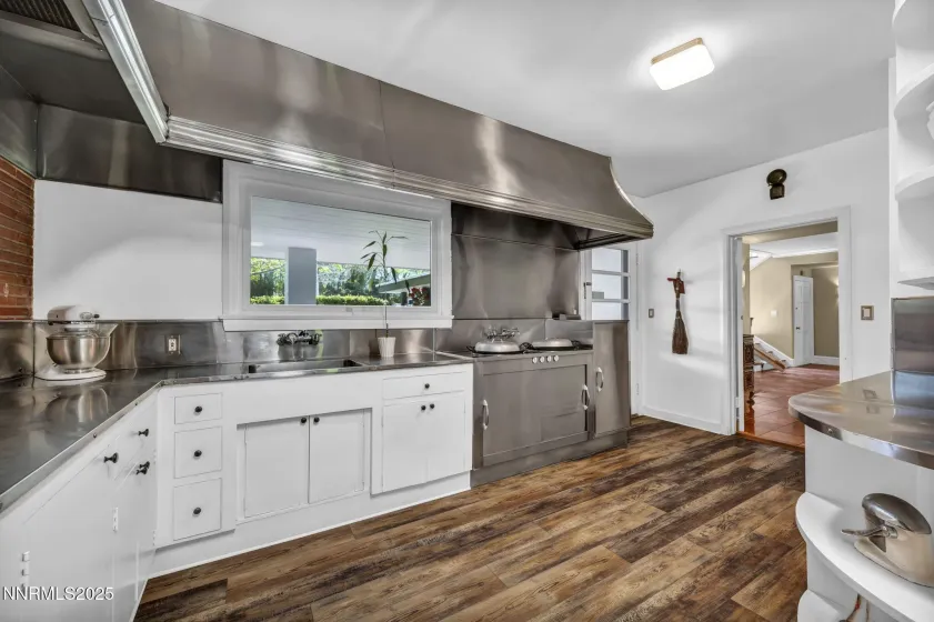 125 Greenridge, Reno, Nevada 89509, 6 Bedrooms Bedrooms, ,7 BathroomsBathrooms,Residential,Residential,Greenridge,250050264