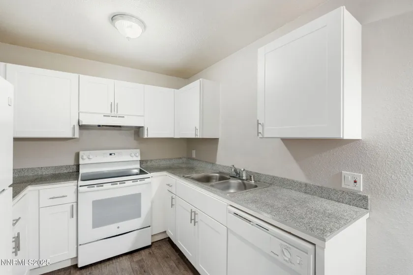 2085 Highview, Reno, Nevada 89512, 2 Bedrooms Bedrooms, ,2 BathroomsBathrooms,Residential,Residential,Highview,250056149