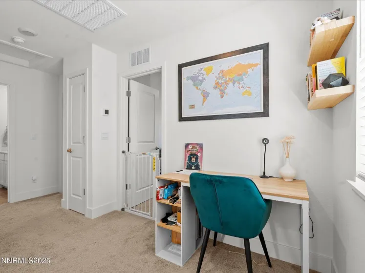 4232 Fawnridge, Reno, Nevada 89503, 3 Bedrooms Bedrooms, ,3 BathroomsBathrooms,Residential,Residential,Fawnridge,250058590