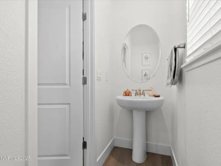 4232 Fawnridge, Reno, Nevada 89503, 3 Bedrooms Bedrooms, ,3 BathroomsBathrooms,Residential,Residential,Fawnridge,250058590