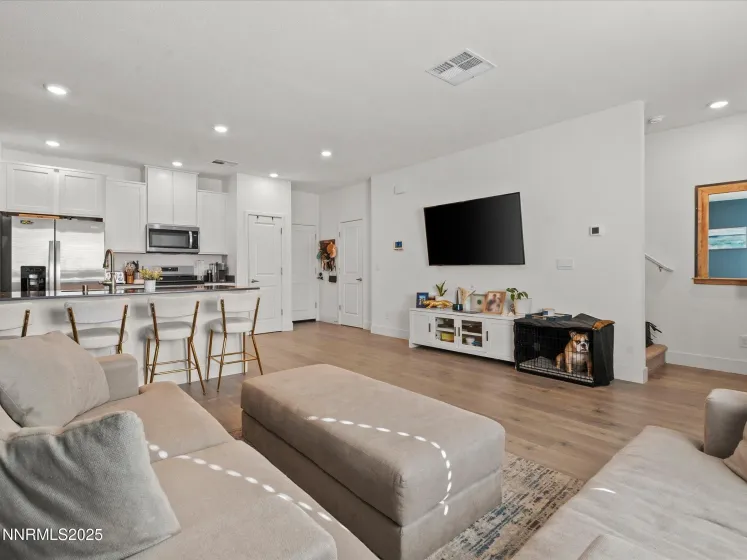 4232 Fawnridge, Reno, Nevada 89503, 3 Bedrooms Bedrooms, ,3 BathroomsBathrooms,Residential,Residential,Fawnridge,250058590