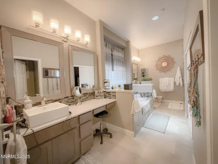 7657 Bareback, Sparks, Nevada 89436, 3 Bedrooms Bedrooms, ,2 BathroomsBathrooms,Residential,Residential,Bareback,250058592