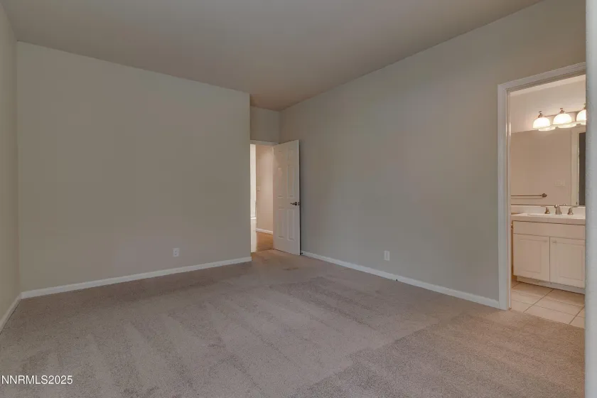 4052 Caughlin Creek, Reno, Nevada 89519, 2 Bedrooms Bedrooms, ,3 BathroomsBathrooms,Residential,Residential,Caughlin Creek,250058597