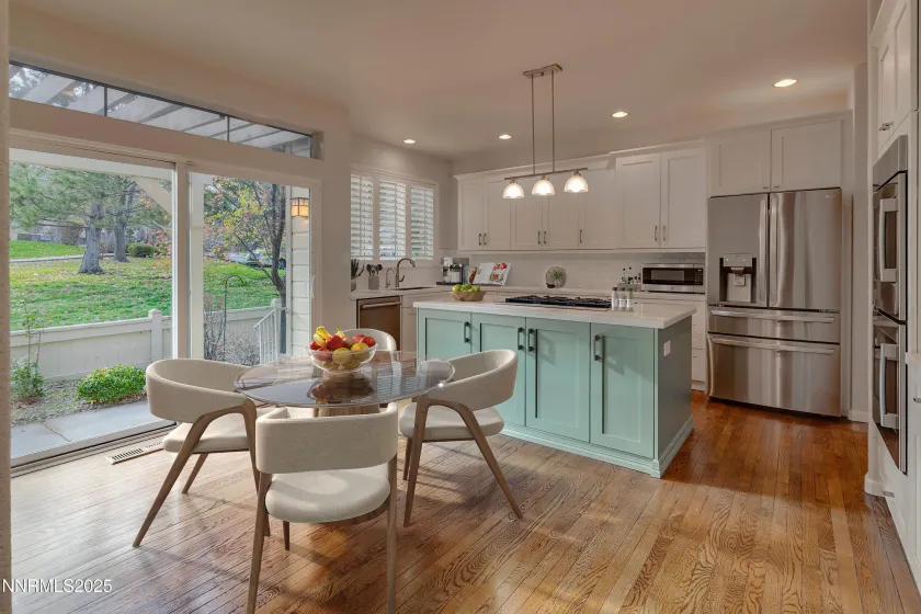 4052 Caughlin Creek, Reno, Nevada 89519, 2 Bedrooms Bedrooms, ,3 BathroomsBathrooms,Residential,Residential,Caughlin Creek,250058597