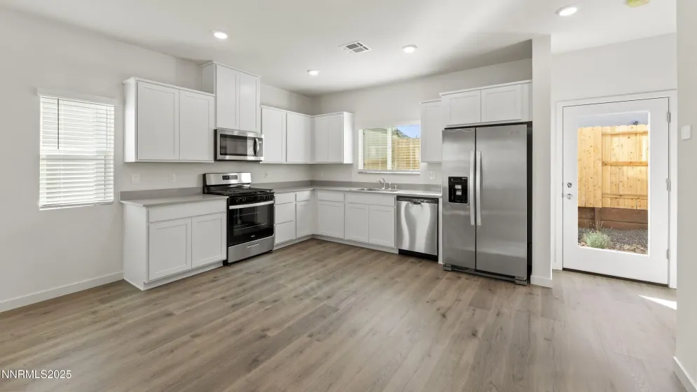 8410 Redwood Dawn, Reno, Nevada 89506, 3 Bedrooms Bedrooms, ,3 BathroomsBathrooms,Residential,Residential,Redwood Dawn,250058604