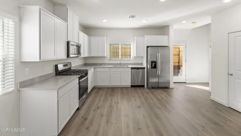 8410 Redwood Dawn, Reno, Nevada 89506, 3 Bedrooms Bedrooms, ,3 BathroomsBathrooms,Residential,Residential,Redwood Dawn,250058604