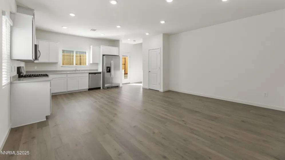 8406 Redwood Dawn, Reno, Nevada 89506, 3 Bedrooms Bedrooms, ,3 BathroomsBathrooms,Residential,Residential,Redwood Dawn,250058603