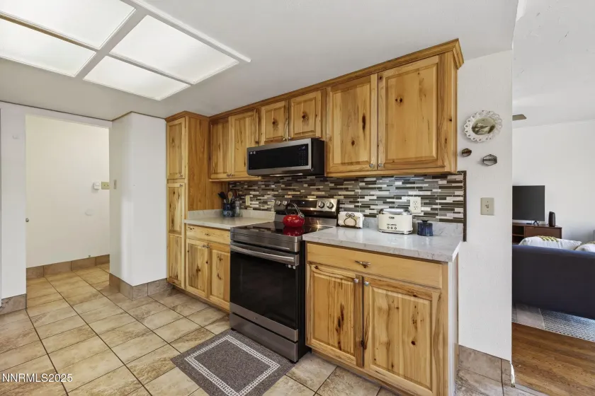 3295 Sandra, Reno, Nevada 89503, 3 Bedrooms Bedrooms, ,2 BathroomsBathrooms,Residential,Residential,Sandra,250058615