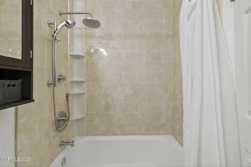 3295 Sandra, Reno, Nevada 89503, 3 Bedrooms Bedrooms, ,2 BathroomsBathrooms,Residential,Residential,Sandra,250058615