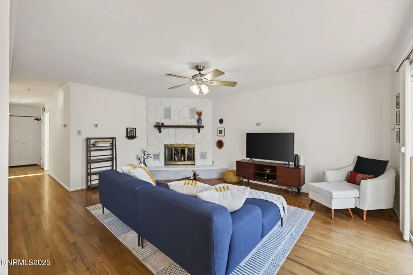 3295 Sandra, Reno, Nevada 89503, 3 Bedrooms Bedrooms, ,2 BathroomsBathrooms,Residential,Residential,Sandra,250058615