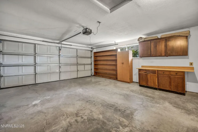 1832 Pyrenees, Carson City, Nevada 89703, 3 Bedrooms Bedrooms, ,2 BathroomsBathrooms,Residential,Residential,Pyrenees,250058618