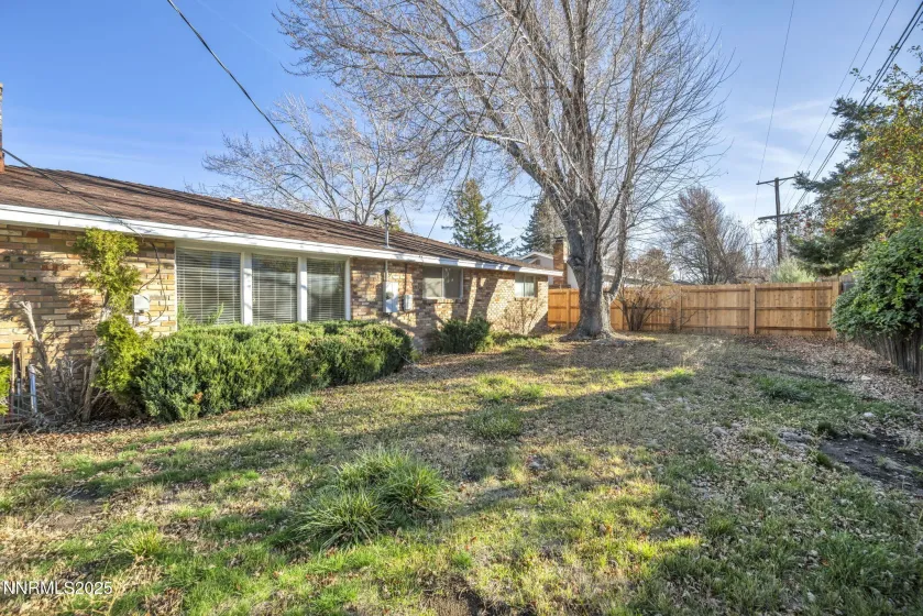 1832 Pyrenees, Carson City, Nevada 89703, 3 Bedrooms Bedrooms, ,2 BathroomsBathrooms,Residential,Residential,Pyrenees,250058618