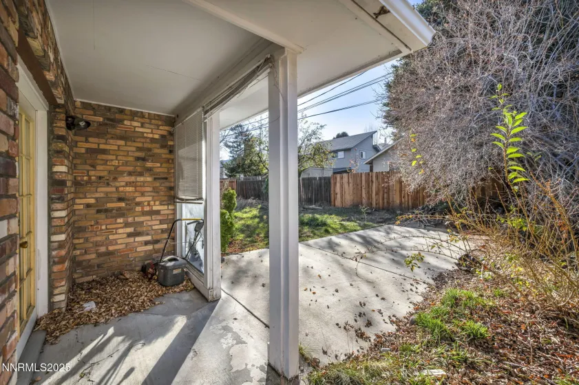 1832 Pyrenees, Carson City, Nevada 89703, 3 Bedrooms Bedrooms, ,2 BathroomsBathrooms,Residential,Residential,Pyrenees,250058618