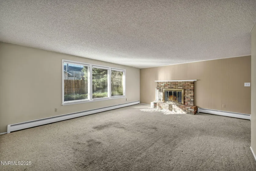 1832 Pyrenees, Carson City, Nevada 89703, 3 Bedrooms Bedrooms, ,2 BathroomsBathrooms,Residential,Residential,Pyrenees,250058618