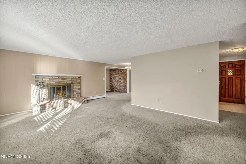 1832 Pyrenees, Carson City, Nevada 89703, 3 Bedrooms Bedrooms, ,2 BathroomsBathrooms,Residential,Residential,Pyrenees,250058618