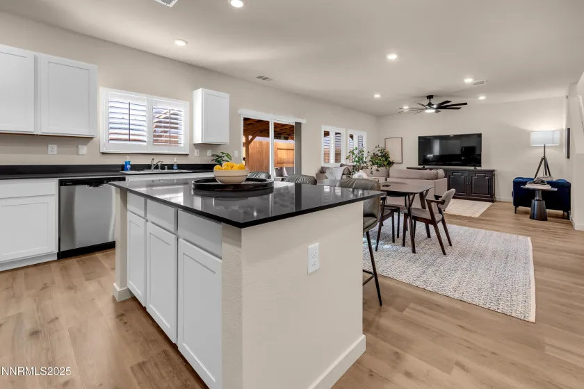 7754 Wandering, Reno, Nevada 89506, 4 Bedrooms Bedrooms, ,3 BathroomsBathrooms,Residential,Residential,Wandering,250058625