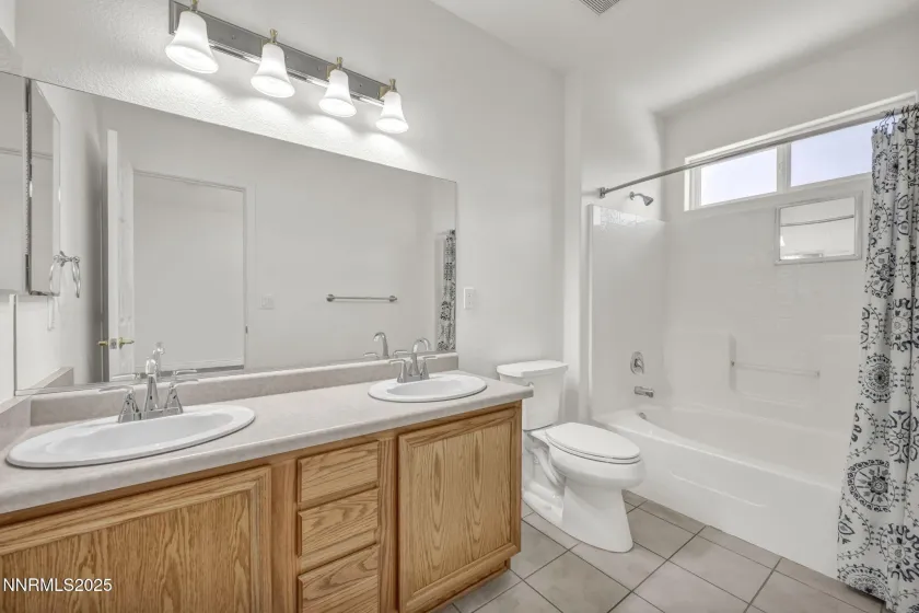 1379 Branden, Gardnerville, Nevada 89410, 3 Bedrooms Bedrooms, ,2 BathroomsBathrooms,Residential,Residential,Branden,250058629