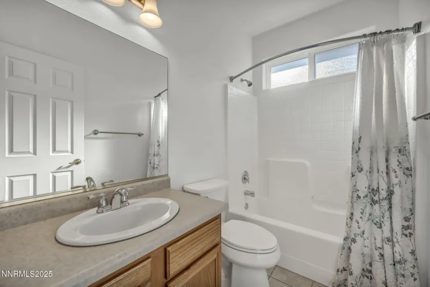 1379 Branden, Gardnerville, Nevada 89410, 3 Bedrooms Bedrooms, ,2 BathroomsBathrooms,Residential,Residential,Branden,250058629