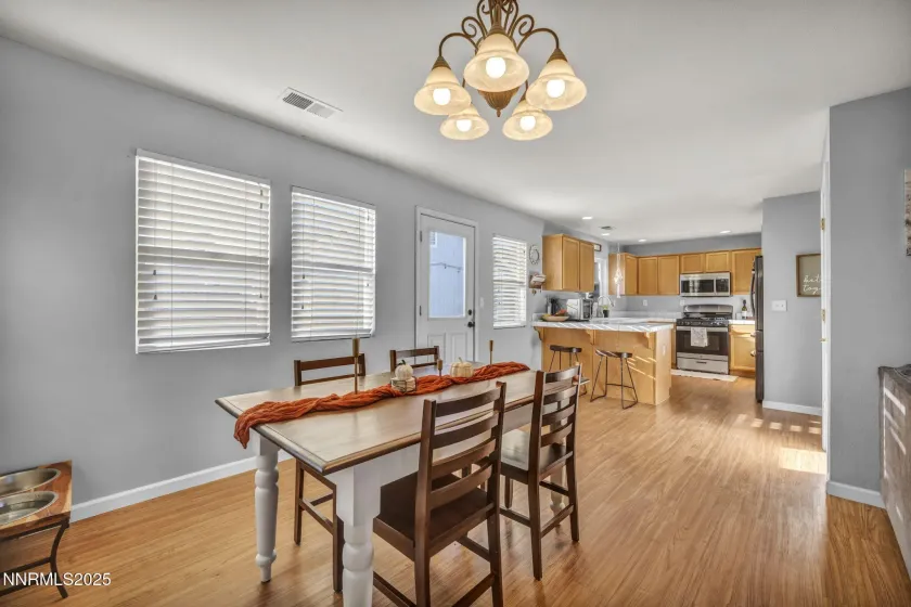 1431 Honey Locust, Gardnerville, Nevada 89410, 3 Bedrooms Bedrooms, ,3 BathroomsBathrooms,Residential,Residential,Honey Locust,250058630