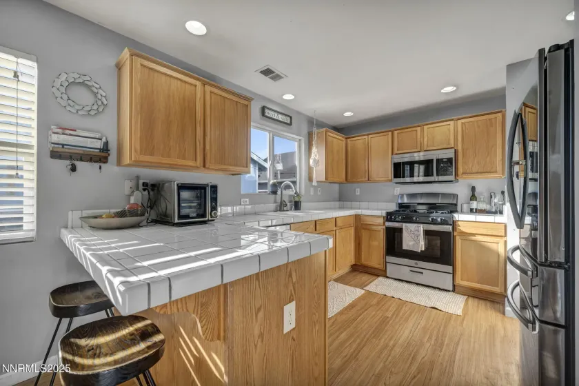 1431 Honey Locust, Gardnerville, Nevada 89410, 3 Bedrooms Bedrooms, ,3 BathroomsBathrooms,Residential,Residential,Honey Locust,250058630